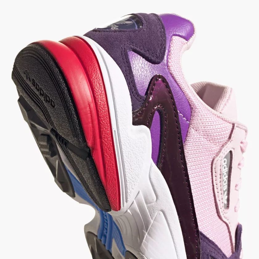 今年流行的小粉鞋,今年流行小粉鞋