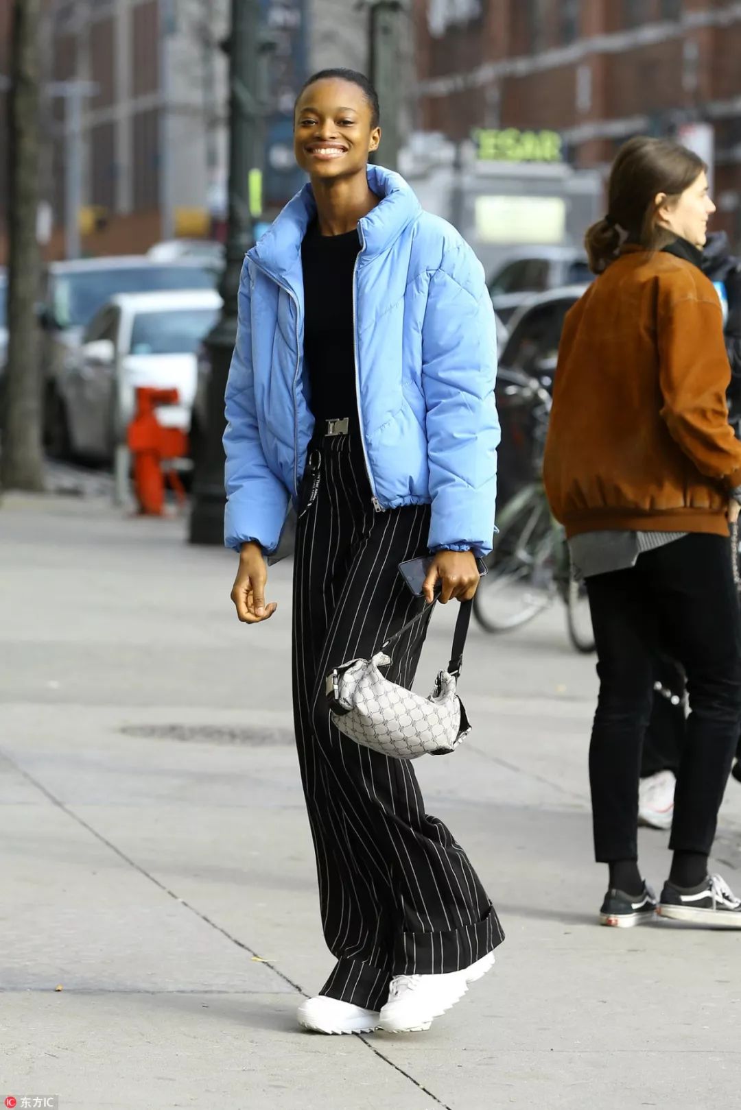 一穿羽绒服就出汗怎么办,一穿羽绒服就很丑