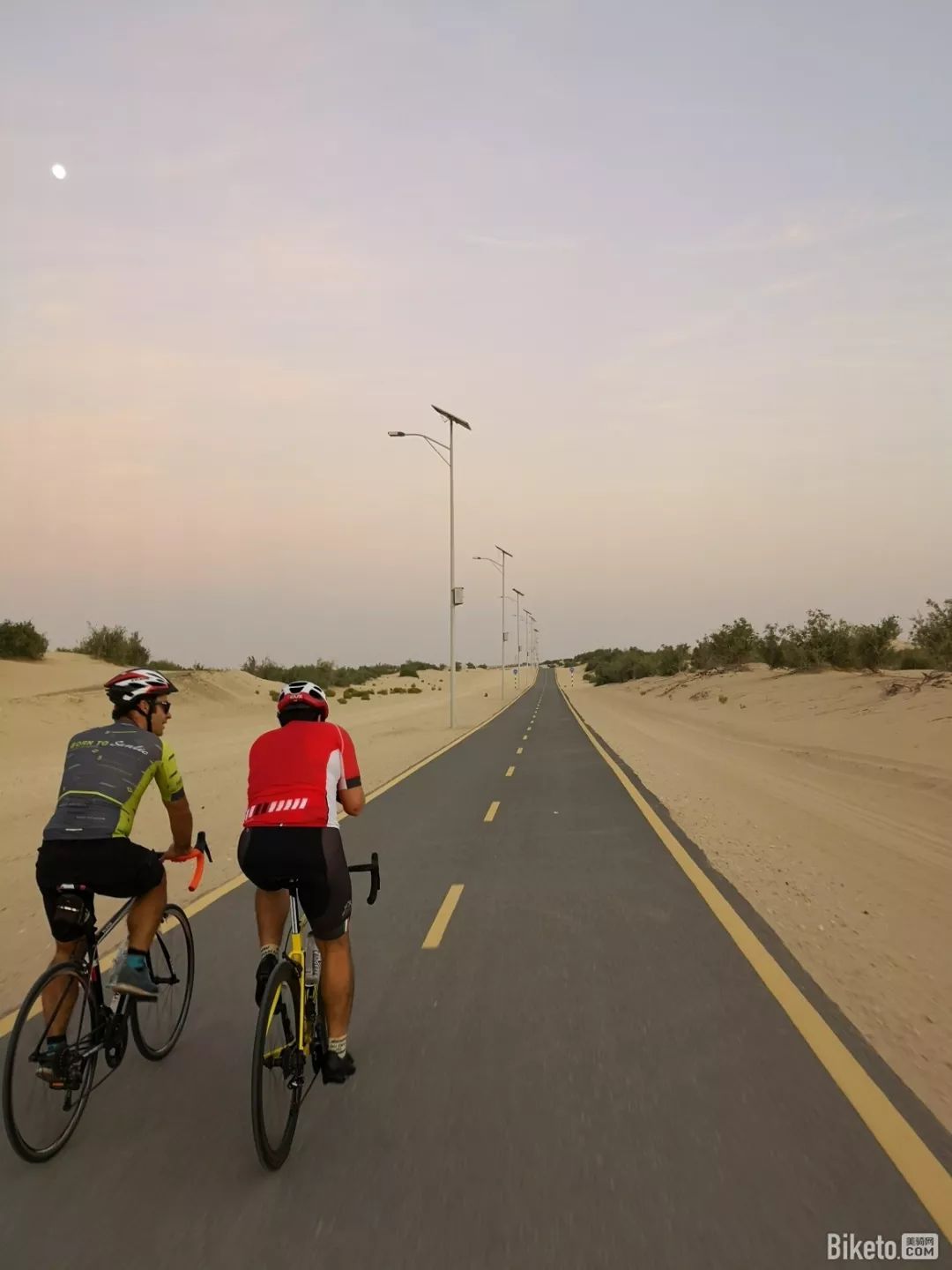 中东土豪越野攻略,中东土豪们的玩车日常