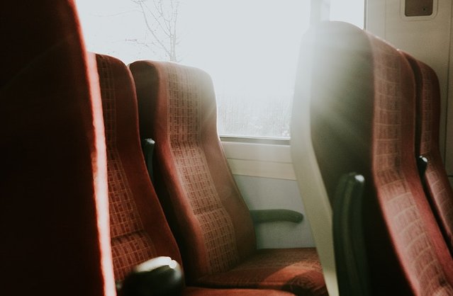 坐火车的小技巧,坐火车必备小常识