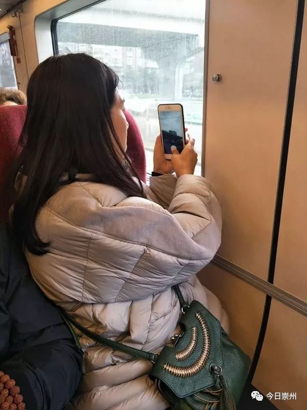 坐着快铁超成都巴适！