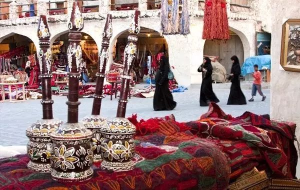 比迪拜都有钱的国家,比迪拜有钱的是哪个国家