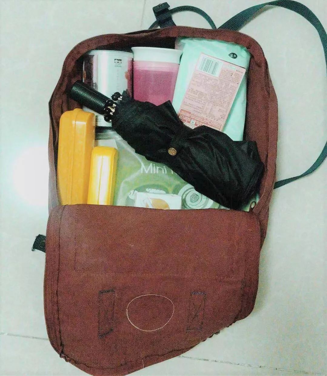 种草母婴好物！来看看别人的妈咪包里都装了些什么……