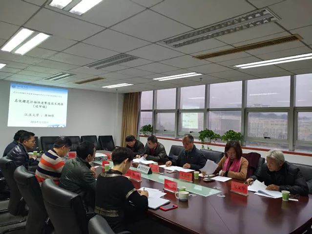 追梦！江汉大学女子足球队荣获时代楷模，武汉精神践行者（江大一周朋友圈）