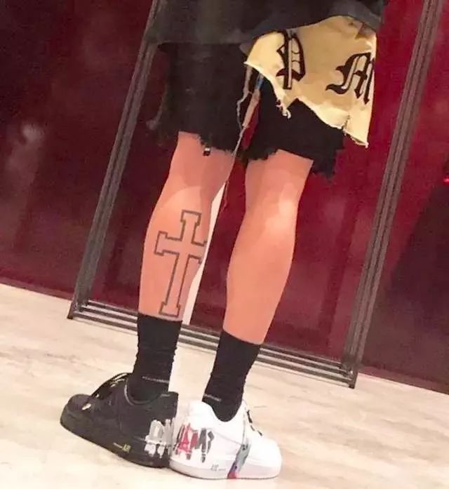 濂崇敓绌縴eezy濂界湅杩樻槸绌縜j濂界湅,yeezy绌縜j