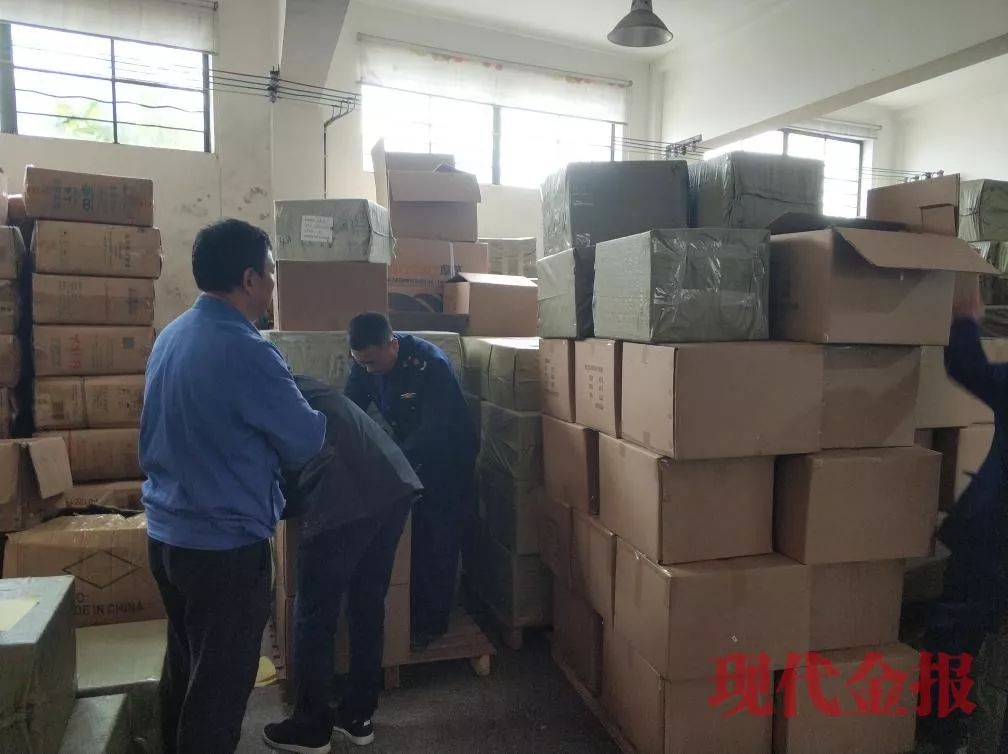 这些“正品代购”，成本不到一元！来看看它们的生产作坊……