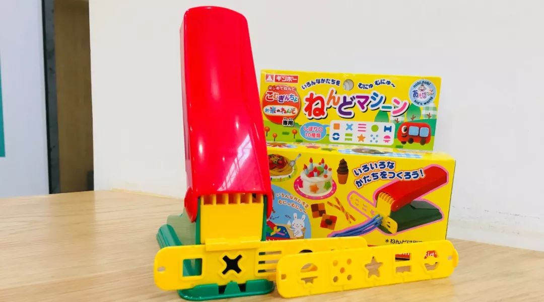 彩泥豌豆宝宝,大米彩泥作品