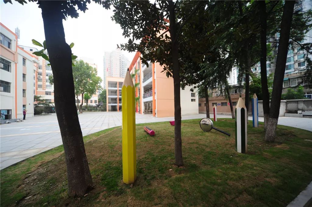 最新南京20所名校学区房价格出炉,南京学区房房价是涨还是跌