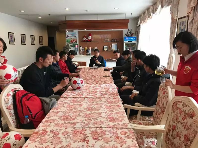 上港和申花的渊源,上港和崇明