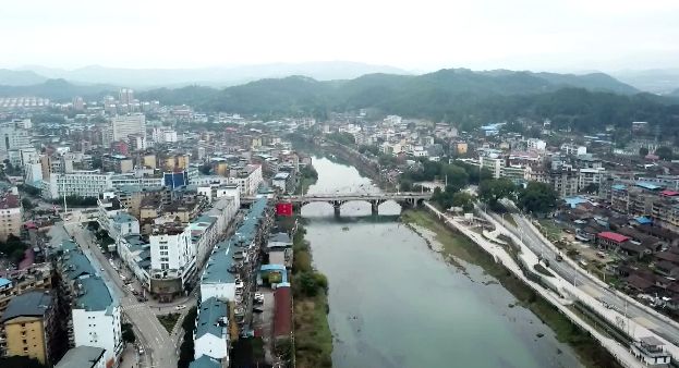 鏉戞皯鑴辫传鍠滅瑧棰滃紑,鏉戞皯鑴辫传鎯呭喌鍥剧墖