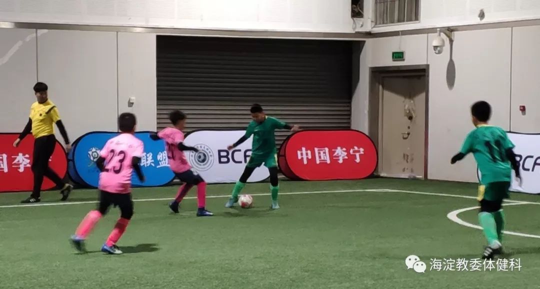 喜报校园足球冠军,足球喜报