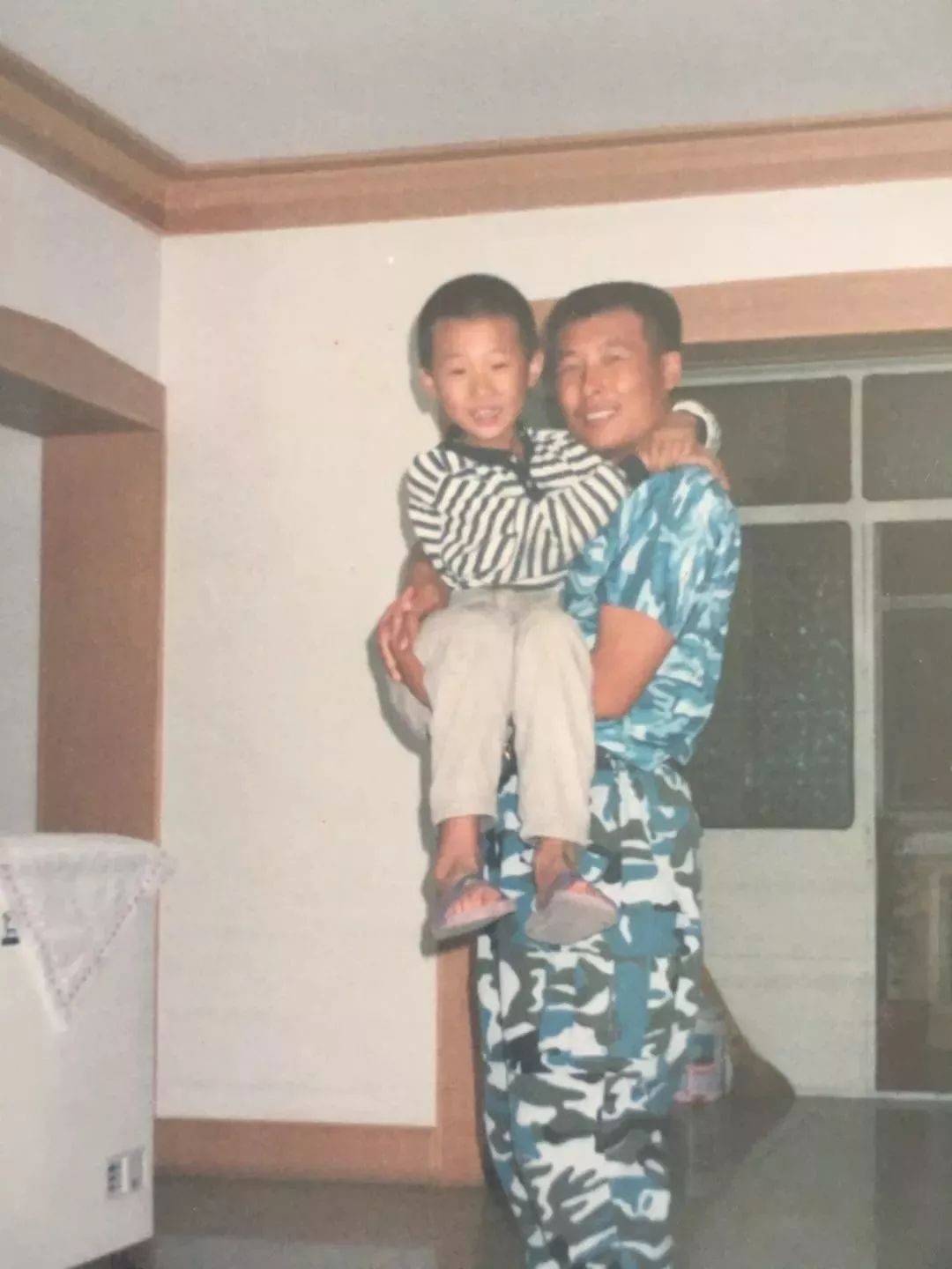 一家从警,公安民警在祖国的大江南守护团圆