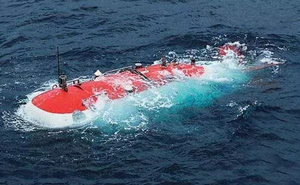 她很主动的跟我表白,好紧张好想表白