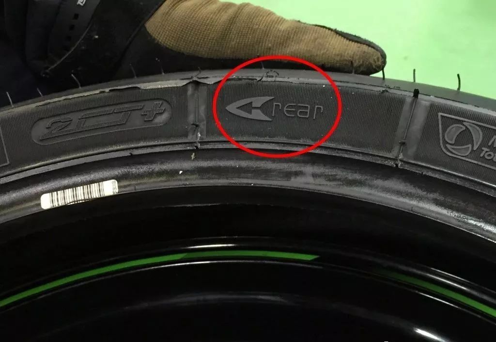 手把手教你换汽车轮胎,30秒教会你正确换轮胎步骤详解