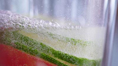 风靡北上广，排队2小时！地表最强潮饮店终于登陆西安了！