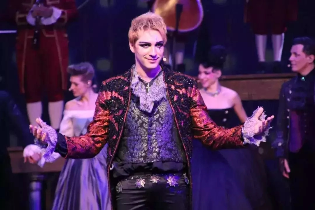 燃出万种可能!时代中国特别呈献法语音乐剧《摇滚莫扎特》