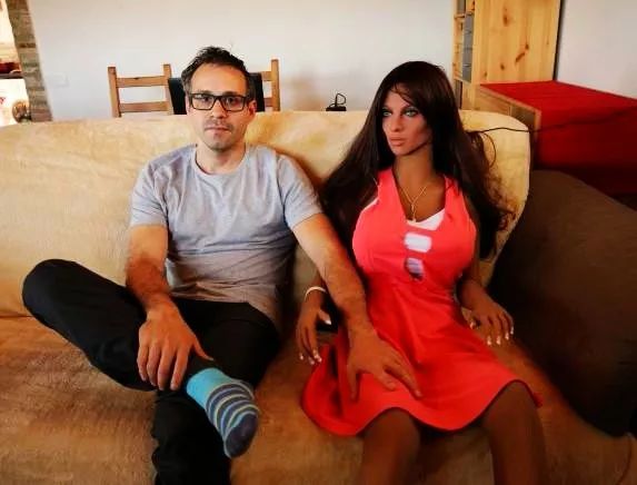 硅谷“逆天”机器人刷屏，人类已经无法阻挡AI了？