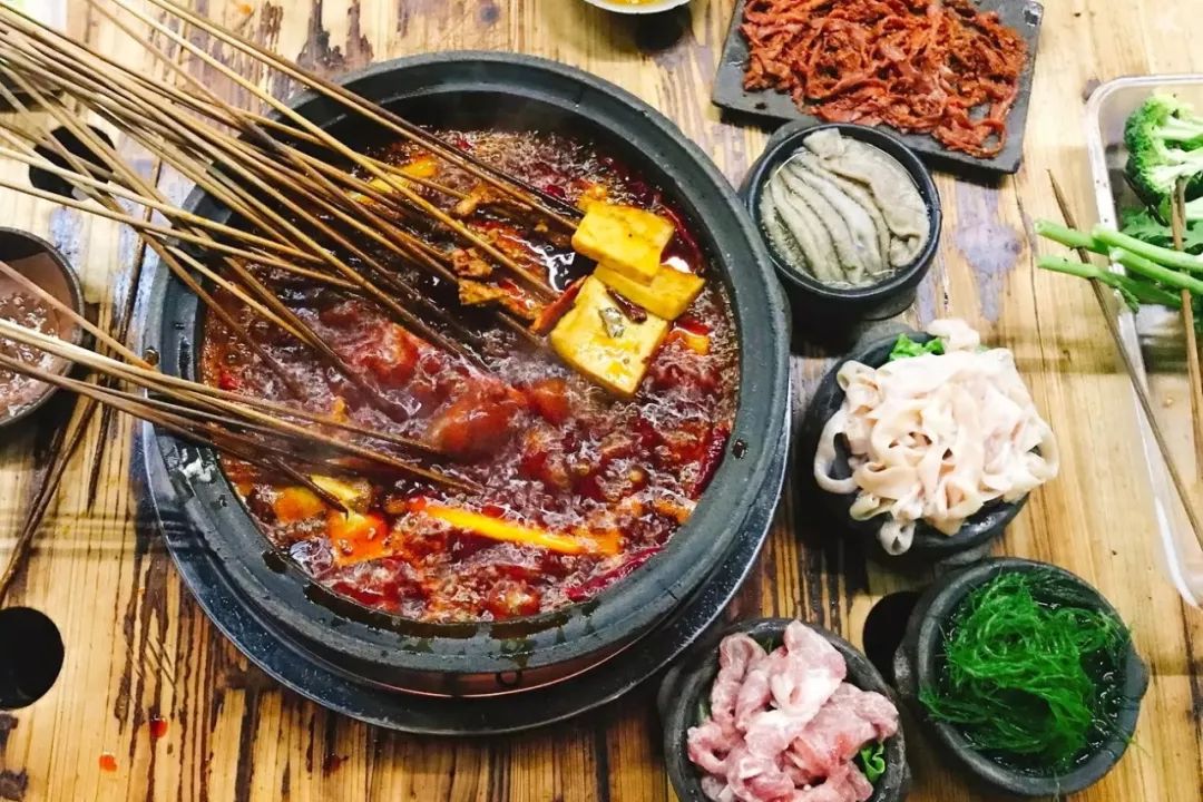 重庆开了几十年的老串串,重庆老牌串串