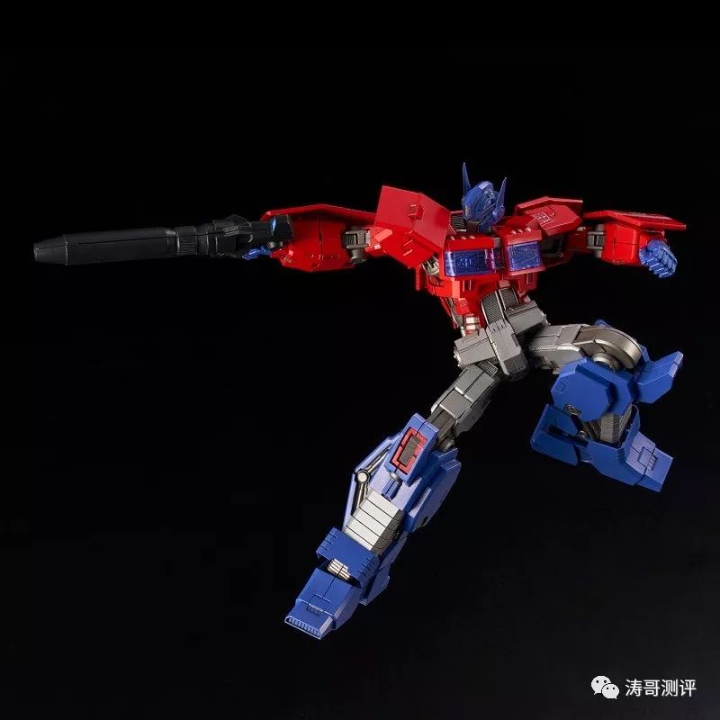 风雷擎天柱IDW拼装模型,idw漫画擎天柱造型