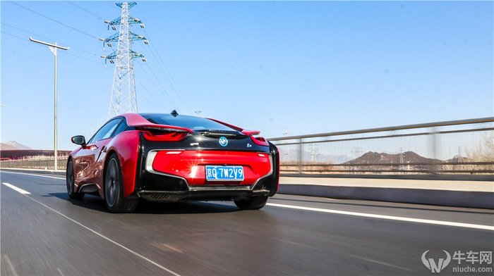 试驾宝马i8视频,宝马i8新款试驾