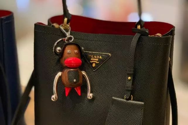 奢侈品包包褪色了怎么办,哪个奢侈品包包掉色