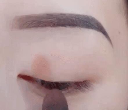 如何用一盘眼影画全妆教程,不需要手法跟技术的基础眼影画法