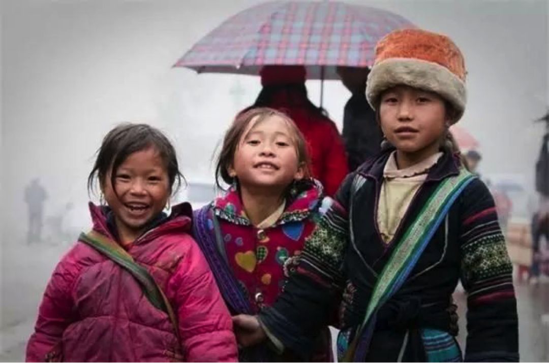 戴15美元手表,戴一亿的手表住什么房