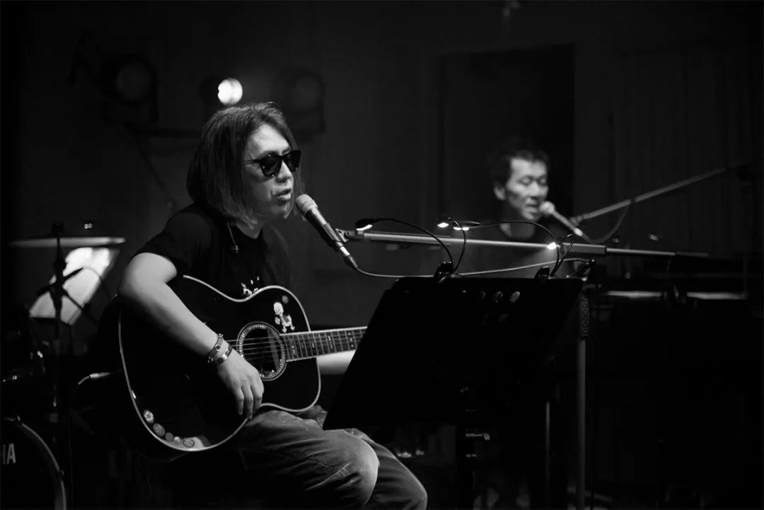 我依然欣赏藤原教父的选“吉他”眼光