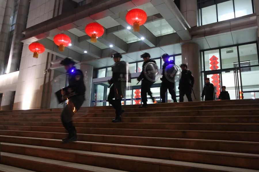 济南大明湖相亲相爱一家人,相亲相爱一家人济南