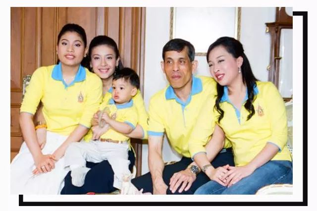 娉板浗濂冲閫嗚褰撲笂鏄庢槦,娉板浗鍏富閫嗚涔嬭矾