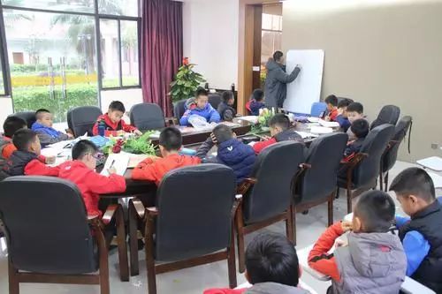 足球青训基地怎么样,足球野球圣地