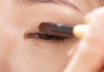 拒绝节后倦容森绘梨佳的春色涟漪妆帮你打造好气色