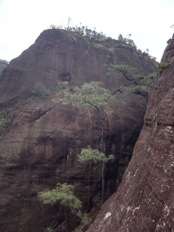 飞拉达攀岩金刀峡,老君山飞拉达攀岩有安全绳吗