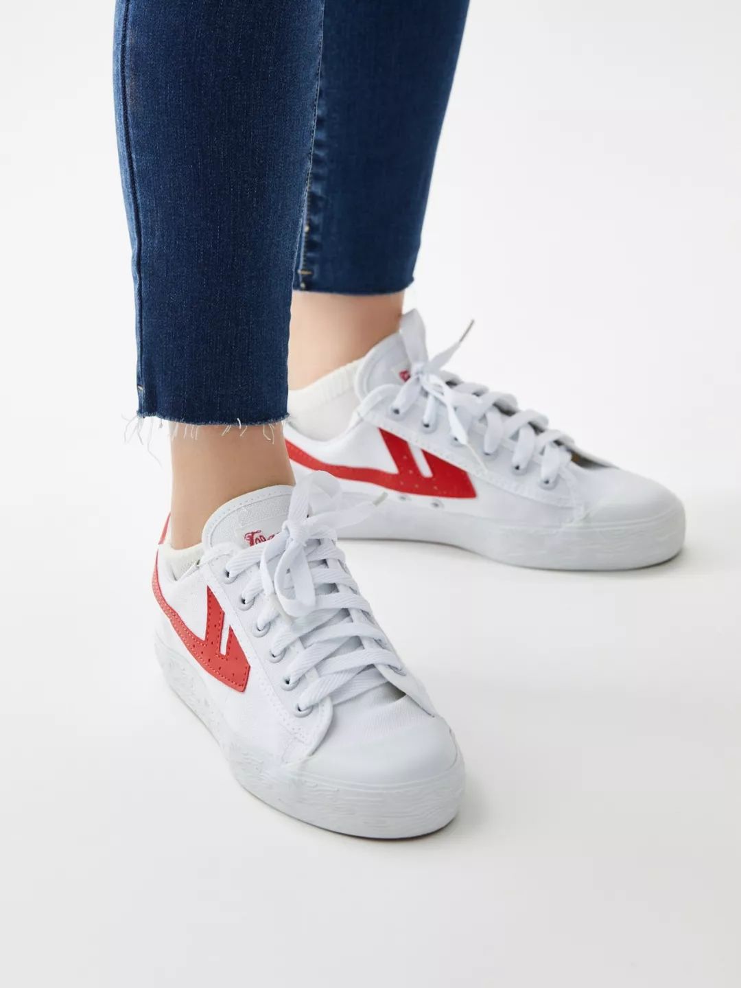 回力帆布鞋多少钱是正品,回力帆布鞋推荐经典款还是新款