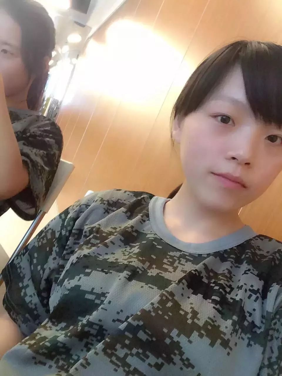 素颜面试被嫌弃,素颜找工作