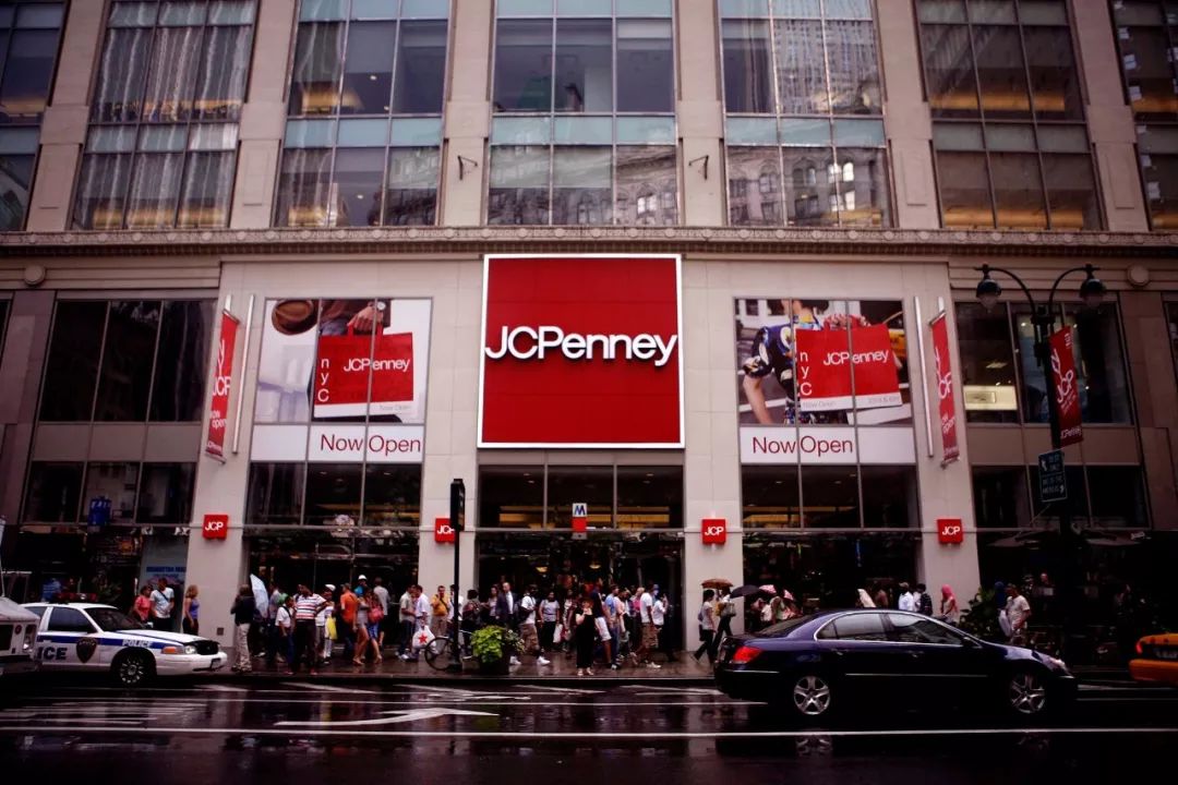 Gap集团将分拆上市；亚马逊推出自助打假计划，允许品牌自行删除山寨产品；京东Toplife被合并到Farfetch中国