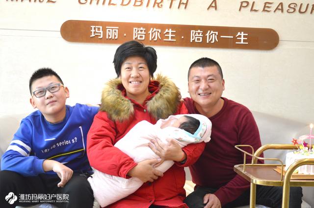 高龄剖宫产3胎,高龄双胞胎妈妈剖腹产