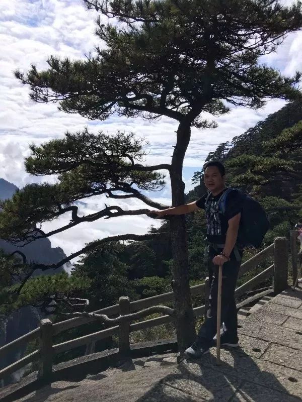 政法人物‖李坤:穿警服的“人生导师”