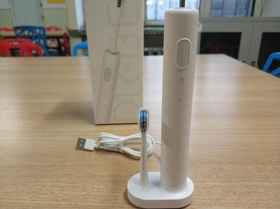 贝医生电动牙刷维修,贝医生声波电动牙刷对比评测