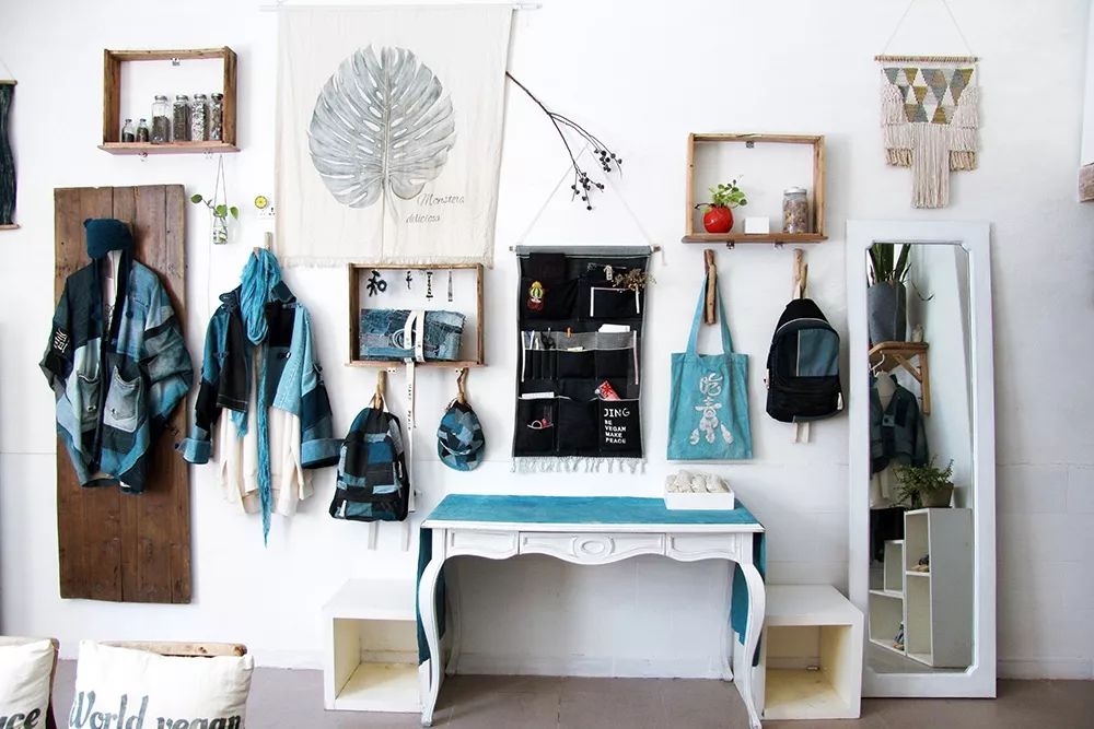 出租屋改造捡破烂,靠捡废品装修