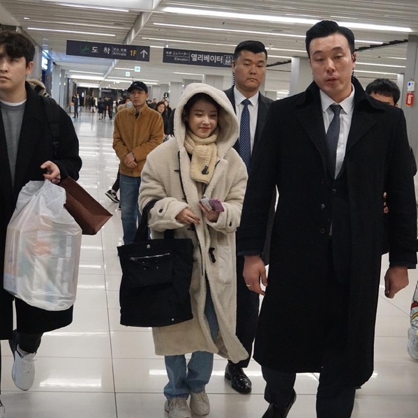 iu穿衣打扮,IU济州岛打卡