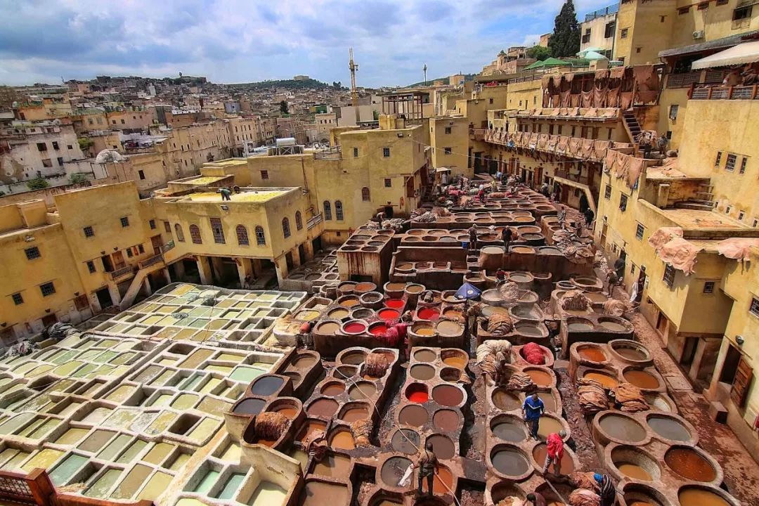 这座城是“好色”者的天堂，带上相机，并且小心！