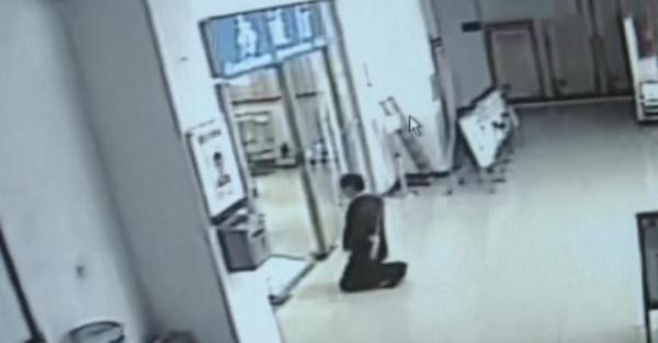 负荆请罪起因经过结果图片,负荆请罪里发生了什么