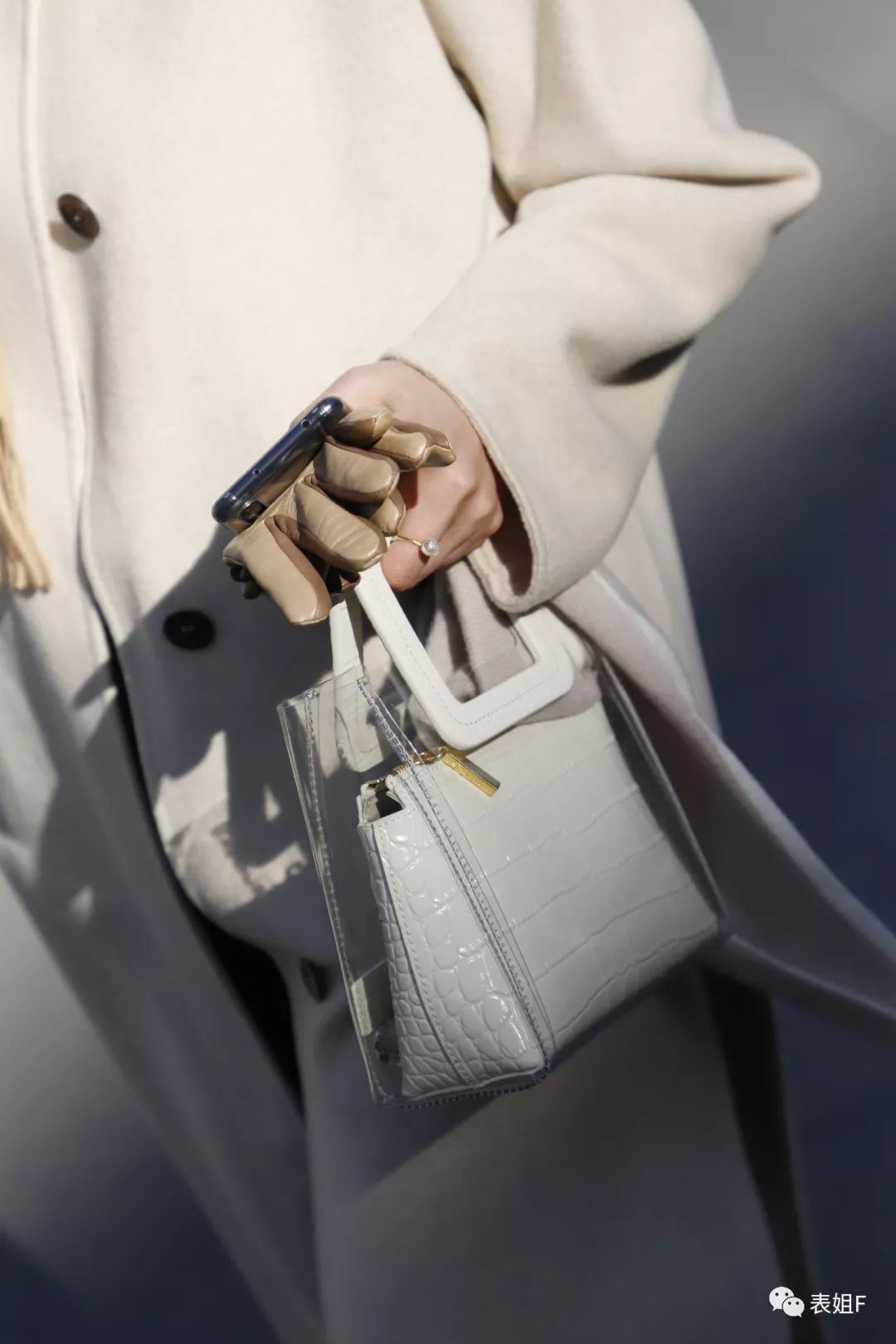 配饰年轻有气质,配饰发展大致分为几个阶段