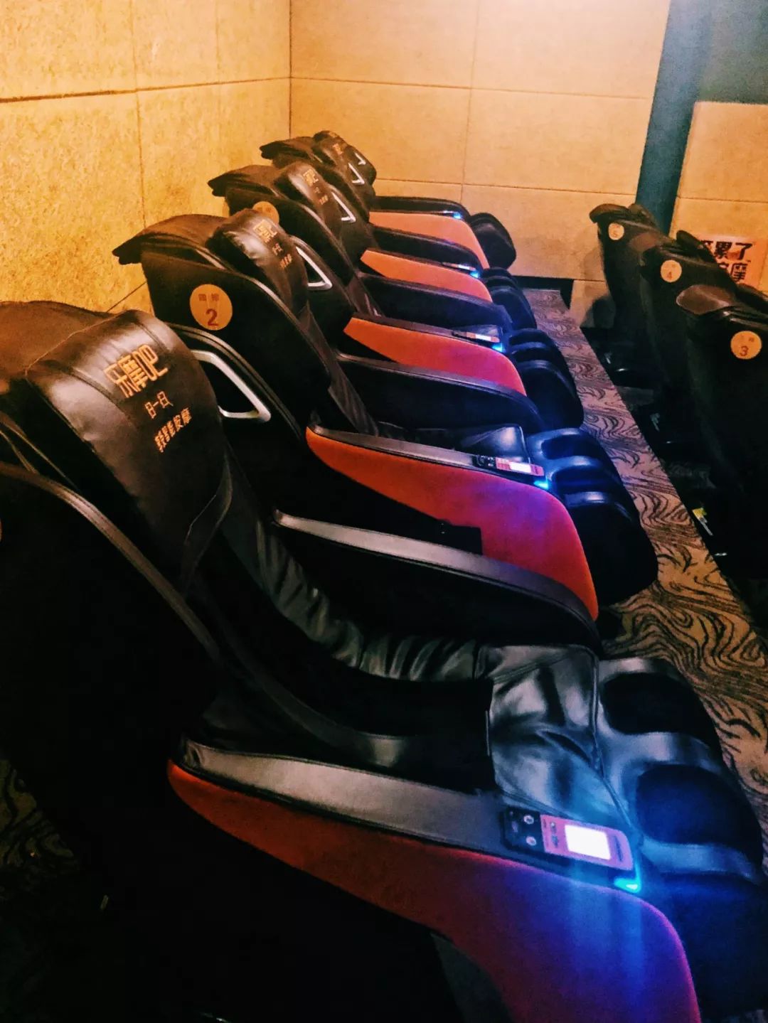 边看电影边赚钱这个靠谱吗,边看电影边赚钱