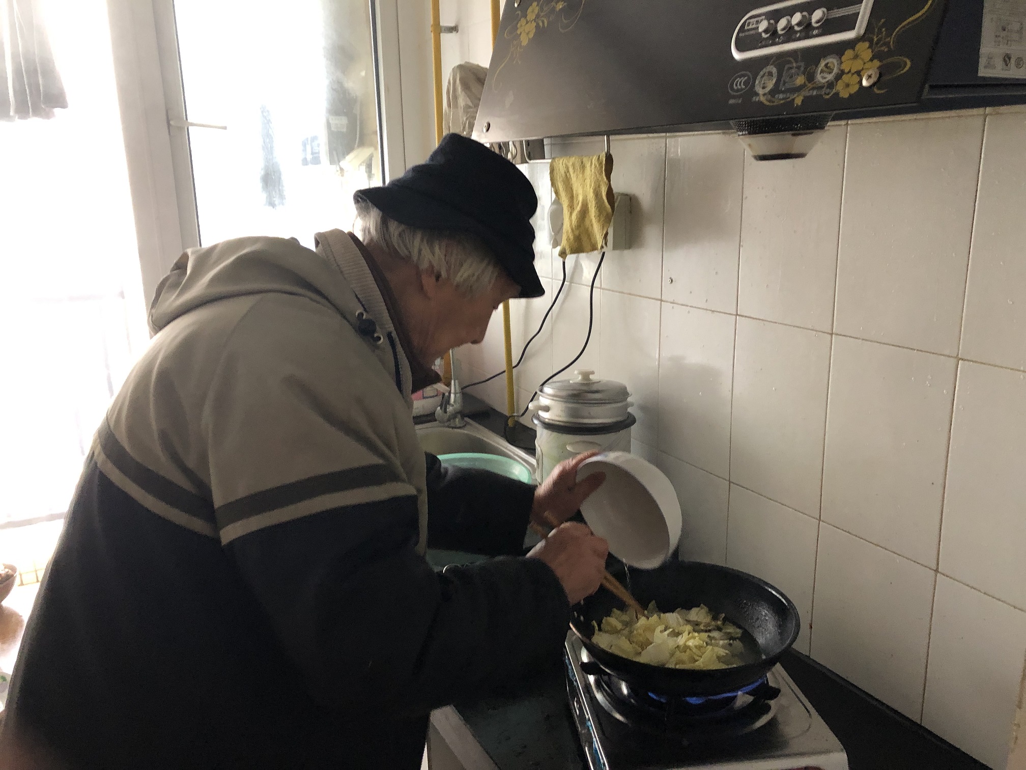 90岁裸模王肃中:我自逍遥,来人勿扰