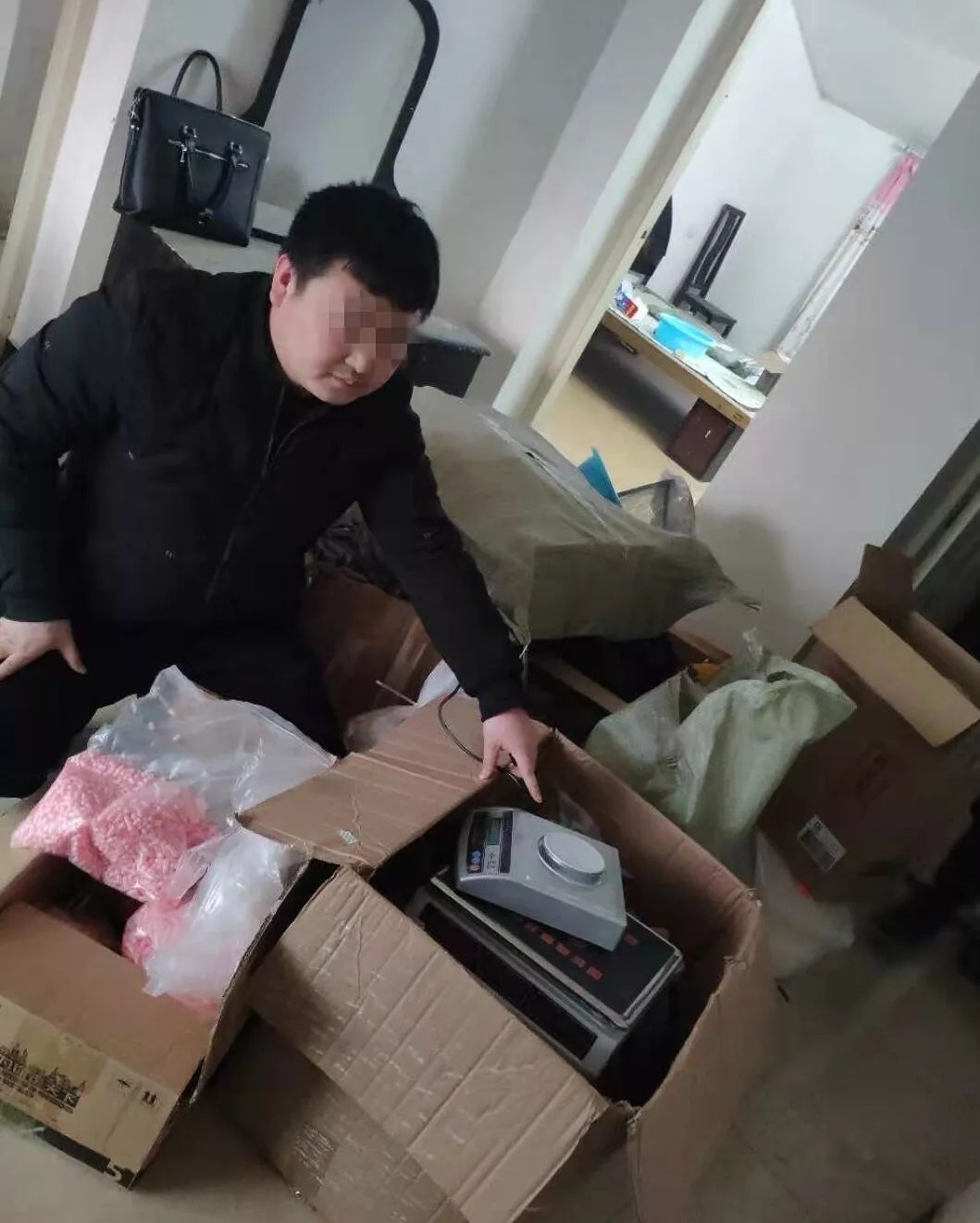 成本只要几毛却卖到500元以上,成本只要几块钱却卖到了500以上