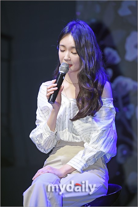 姜敏京图片写真,姜敏京高清写真大图