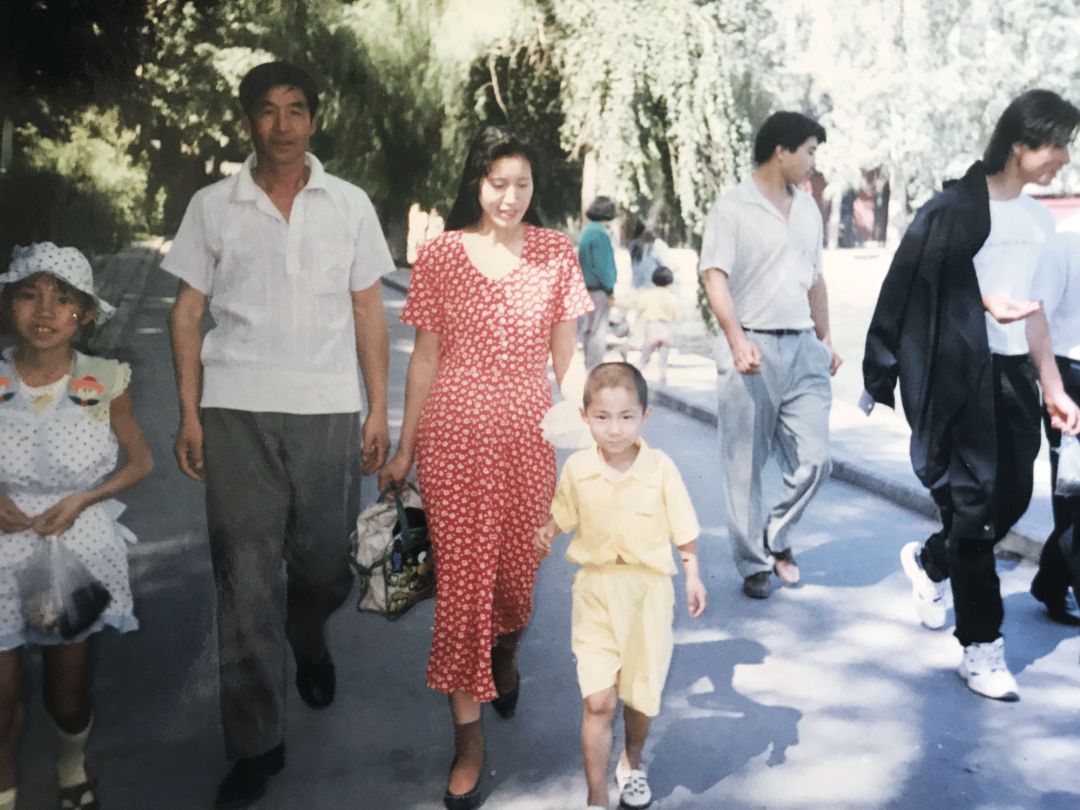 别相信那些杂志博主的，咱爸妈口中的80年代style才是真的80style