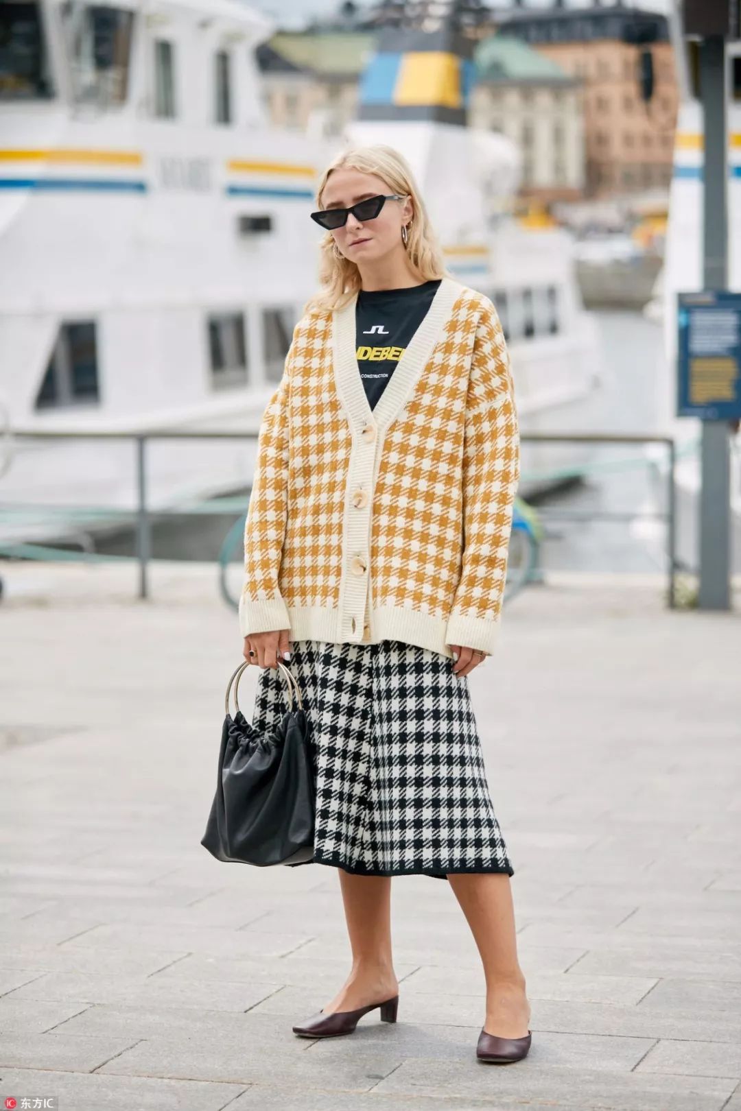 明星穿高级感针织开衫,明星同款街拍针织开衫